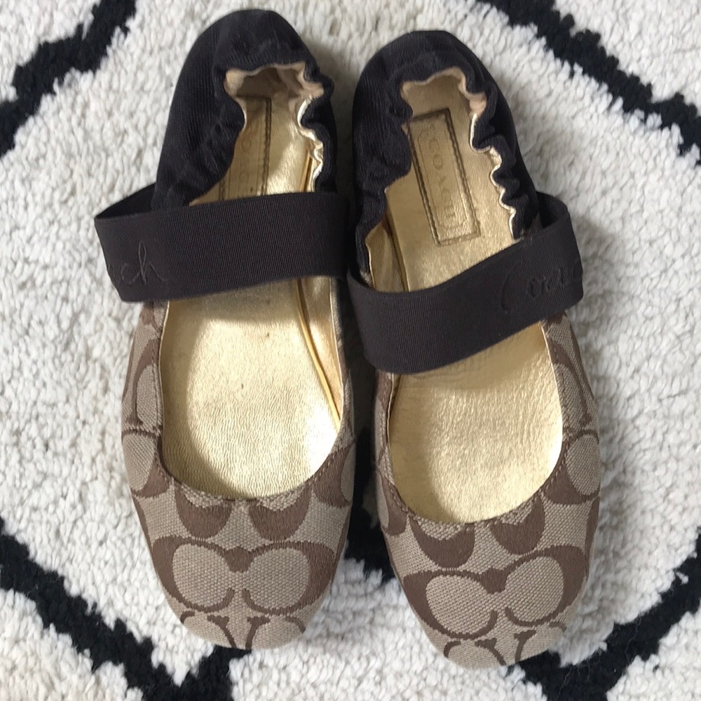 Coach flats
